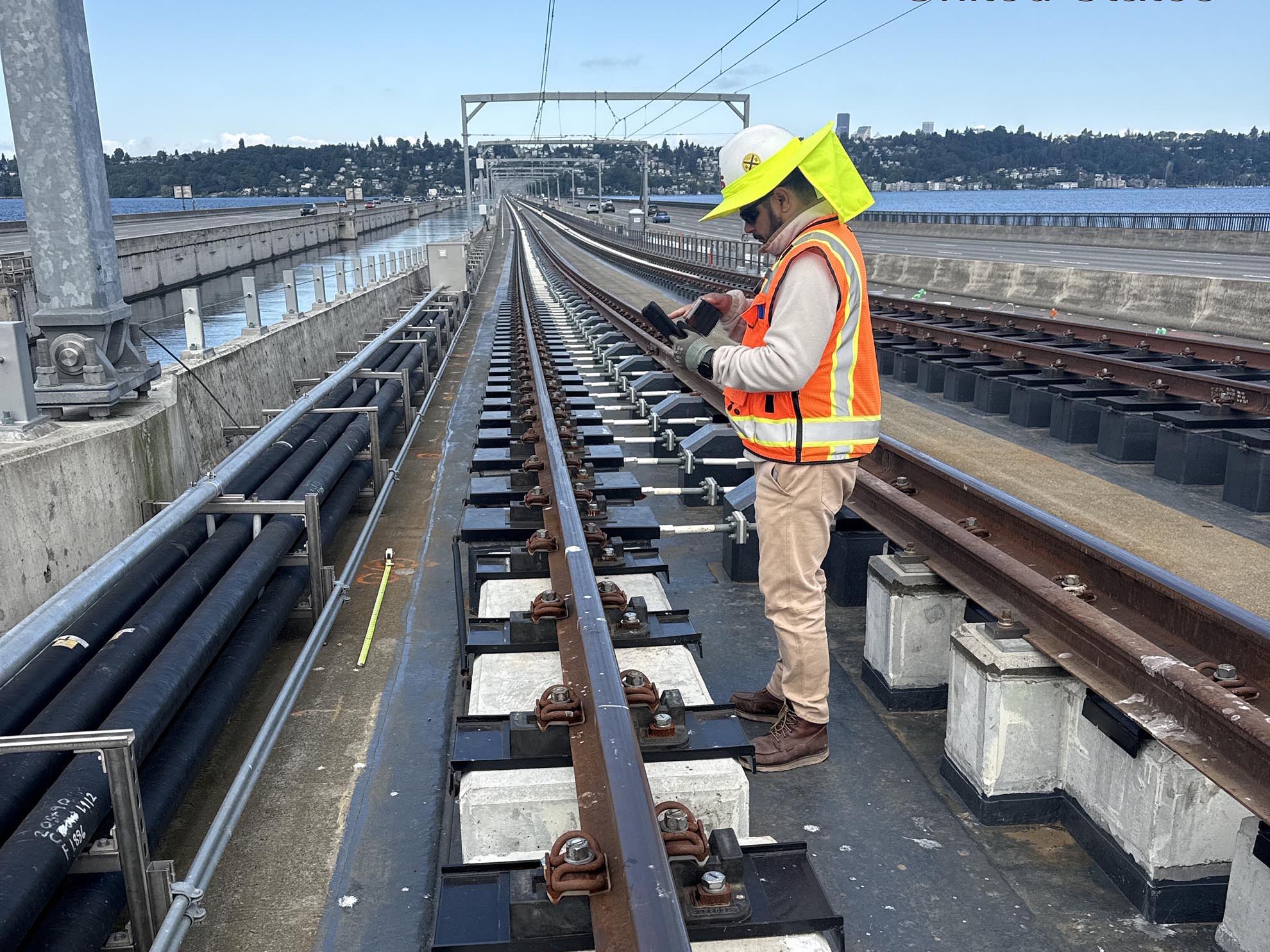 ST_I-90 Link 6-hz Route 44 Transit Plus Multimodal Corridor Project Seattle Department of Transportation Seattle, WA
